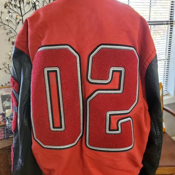 Gently used True religion jacket. Size 3xl - Picture 2 of 8